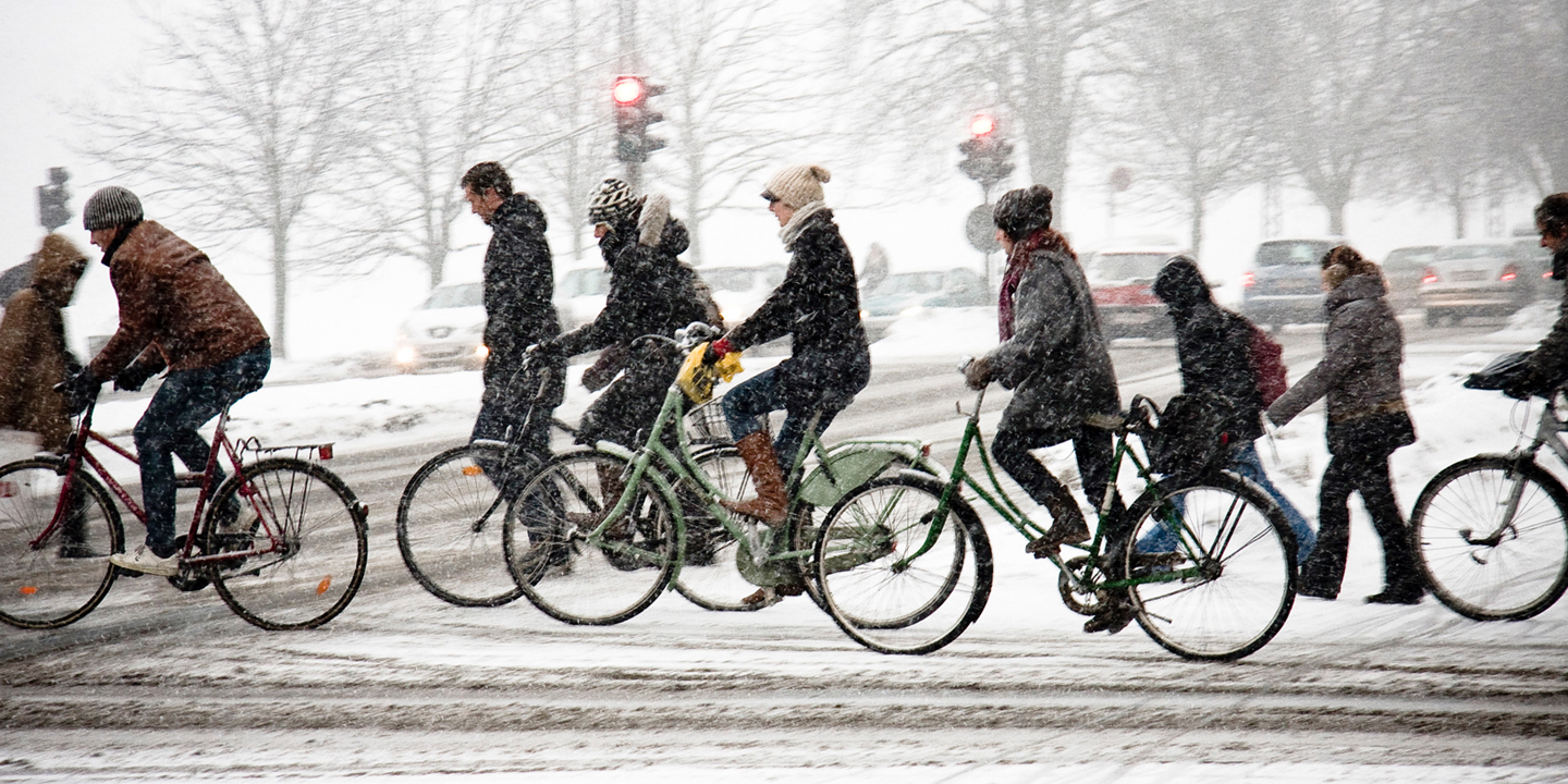 Faire du vélo en hiver – aucun problème avec le bon rouleau d