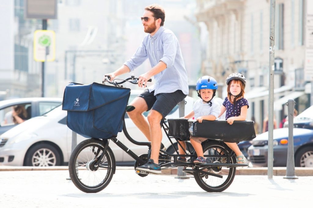 Transporter un enfant à vélo